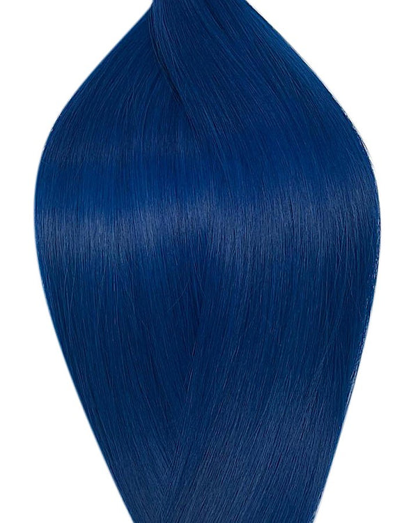 Naturalne włosy do przedłużania metoda na nano ringi w kolorze niebieski.