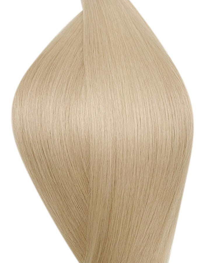 Naturalne włosy do przedłużania metoda tape on w kolorze szary platynowy blond.